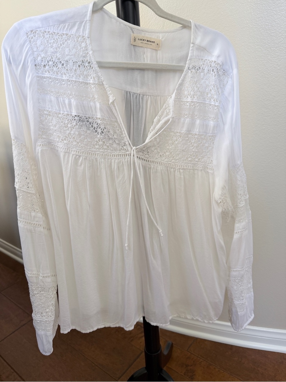 Lucky Brand White Lace Inset Peasant Top - Picture 5 of 7